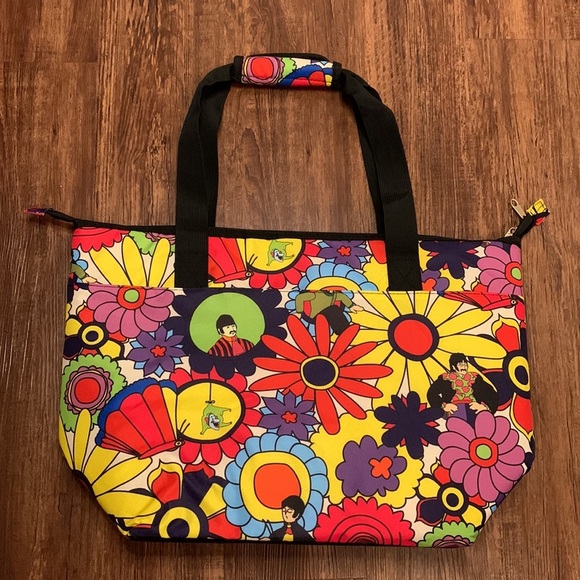 The Beatles x Igloo Tote Bag Cooler Yellow Submarine 30 Can Limited Edition New - Picture 4 of 10